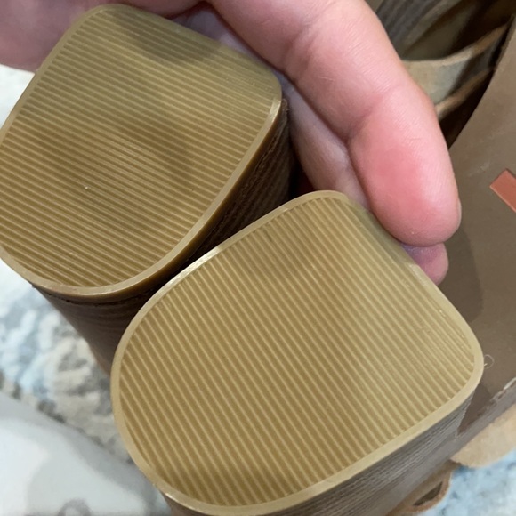 NWOT Tom’s sandal size 6 cognac - Picture 6 of 6